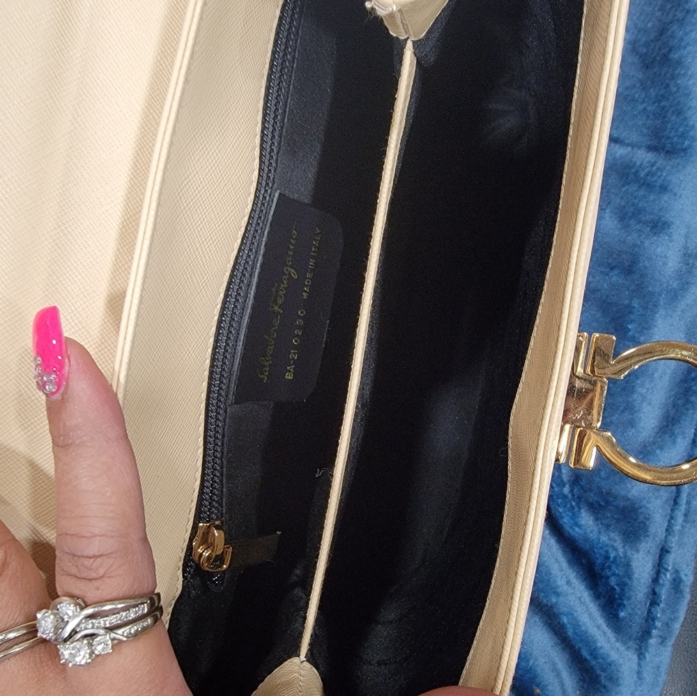 Ferragamo - Picture 9 of 15